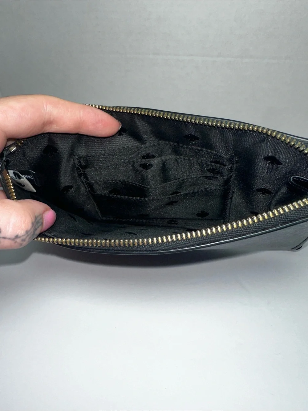 kate spade L zip wallet